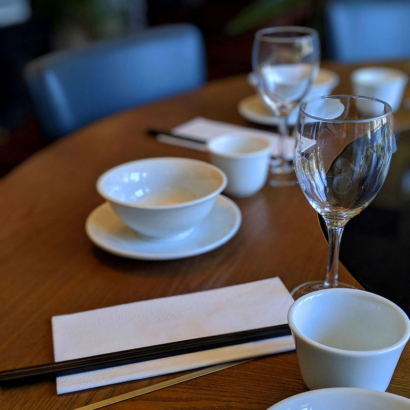 Trung's Restaurant dining room